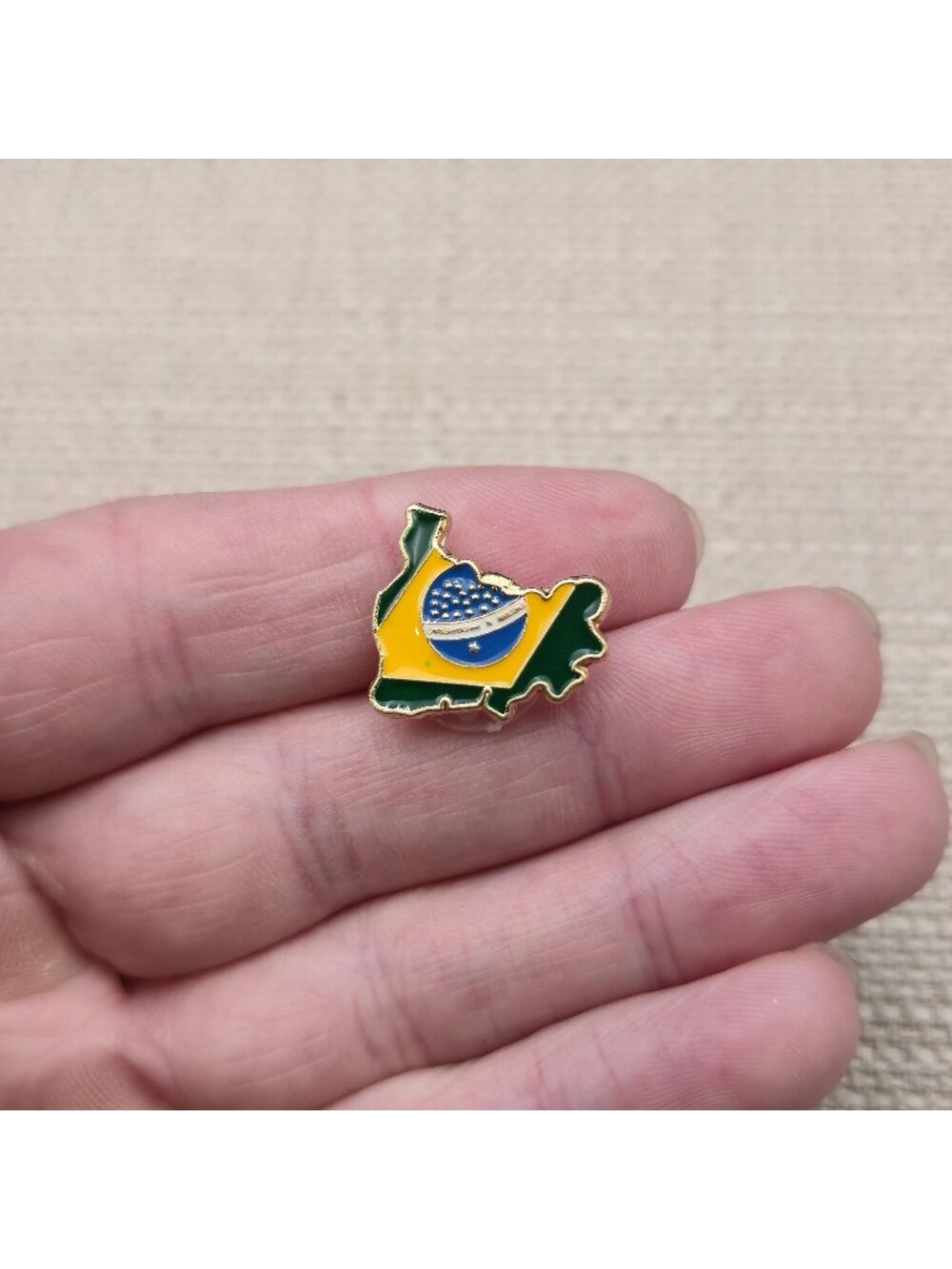 Vintage Brazil Map Outline National Flag Travel Souvenir Enamel Lapel Pin A8770